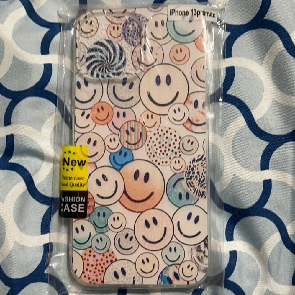 New smiley face phone case